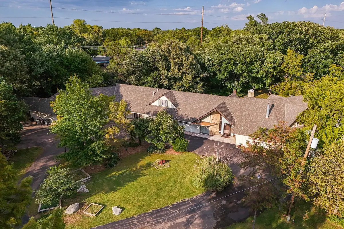 1600 N Fairfield, Wichita, KS 67208