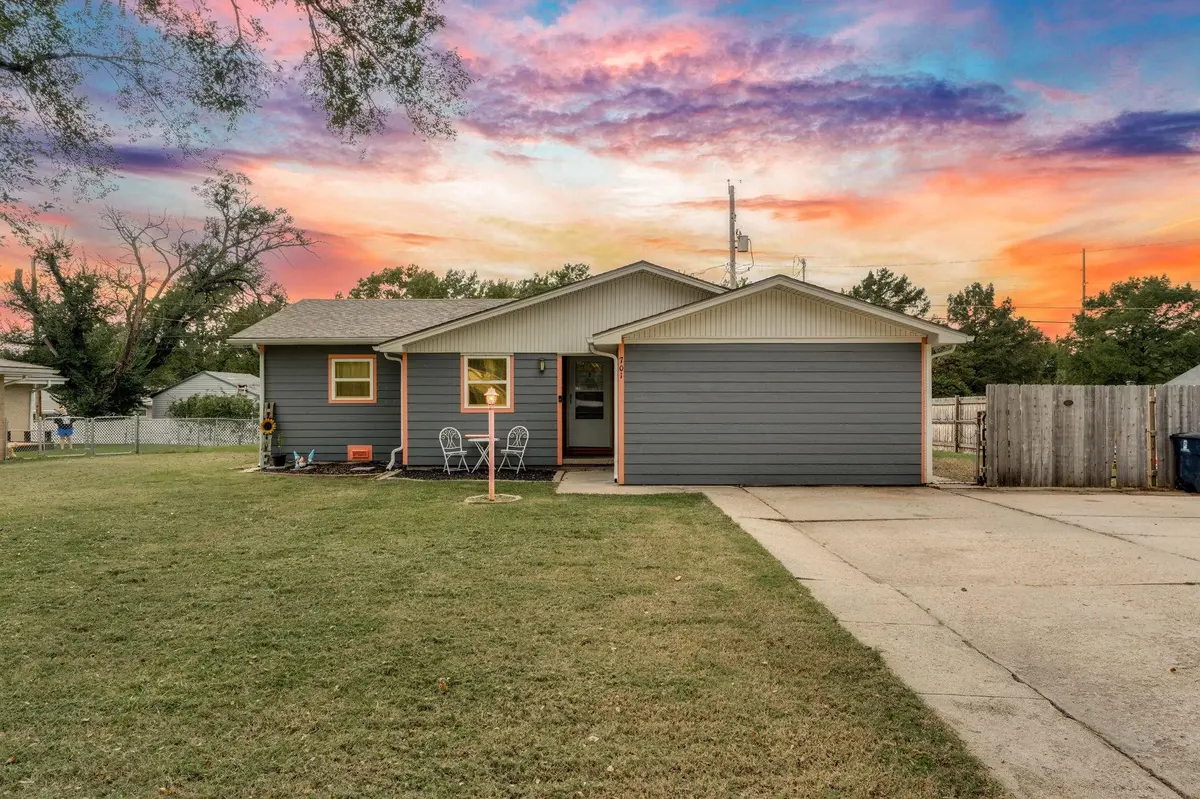 701 S Sunset Ln, El Dorado, KS 67042