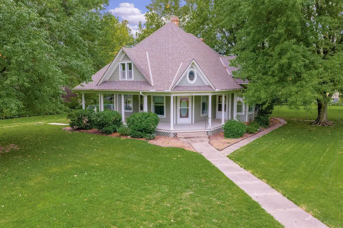 427 N Line, Belle Plaine, KS 67013