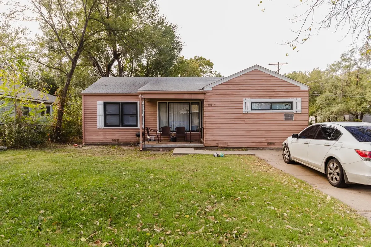 2361 N Green, Wichita, KS 67219