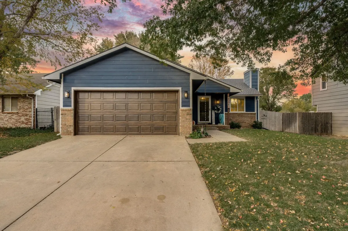 8006 W Westlawn Cir, Wichita, KS 67212