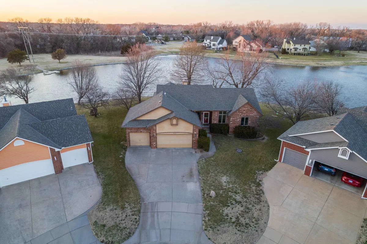 2225 N Sandplum Ct, Wichita, KS 67205