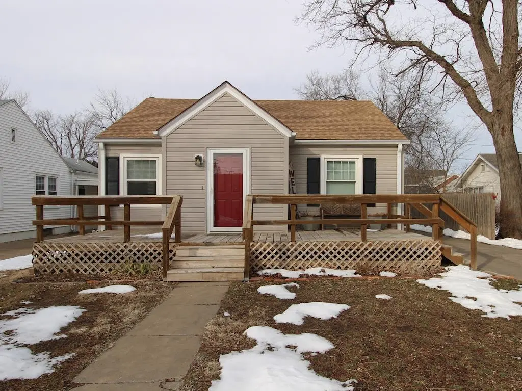 308 W Kirwin Ave, Salina, KS 67401