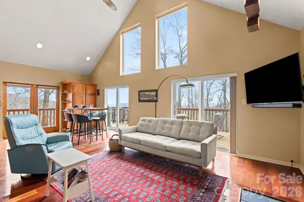 108 Hickory Forest RD, Fairview, NC 28730