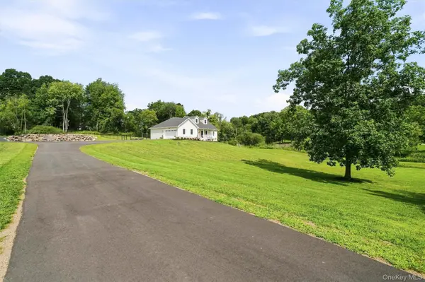 19 Firemens LN, Newburgh, NY 12550