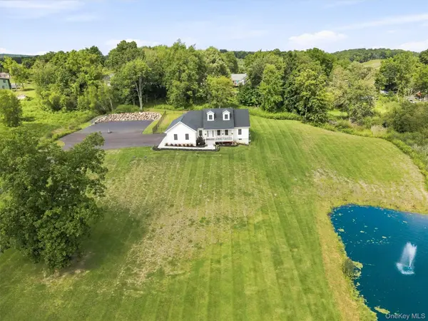 19 Firemens LN, Newburgh, NY 12550