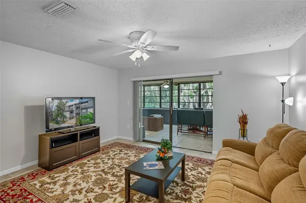 2746 SW 14 DR #2746, Gainesville, FL 32608