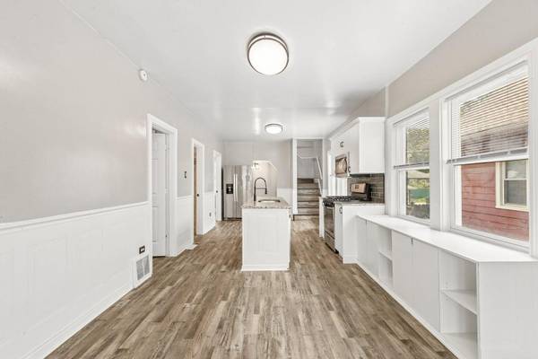 4163 Eberly AVE, Brookfield, IL 60513