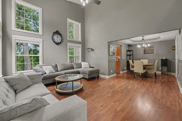 806 Galway Drive, Valparaiso, IN 46385