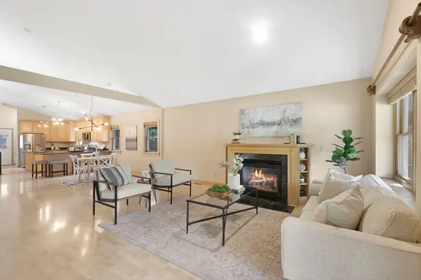 2417 Bourne AVE, Saint Paul, MN 55108