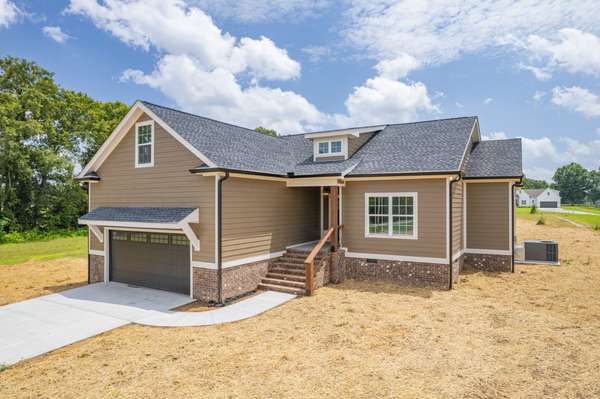 370 Dugout Rd, Summertown, TN 38483