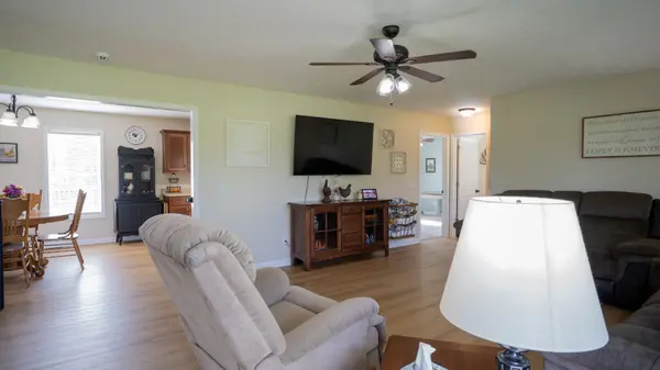 260 Miller Rd, Lafayette, TN 37083