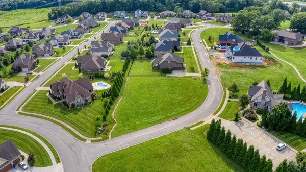 216 Hutchins Camp Trce, Clarksville, TN 37043