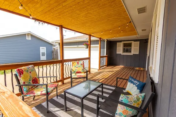 824 Manchester Rd, Salina, KS 67401