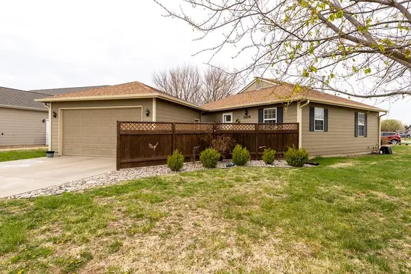 2404 Blakemoore Drive, Salina, KS 67401