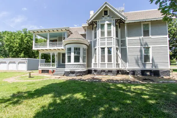 680 S Santa Fe Ave, Salina, KS 64701