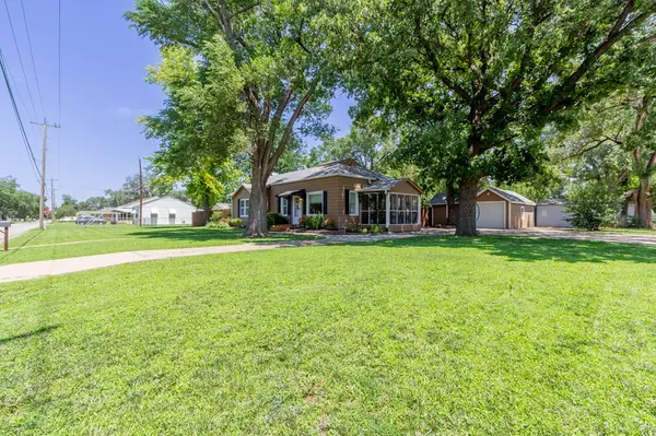 1315 Roach St., Salina, KS 67401