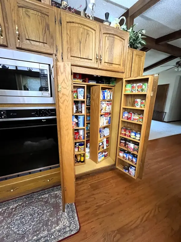 523 N 300th Road, Beverly, KS 67423