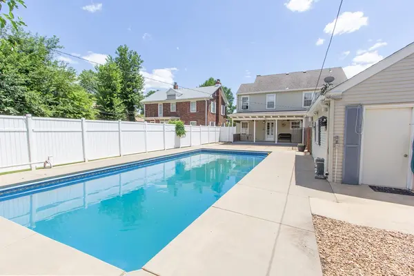 346 Sunset Drive, Salina, KS 67401