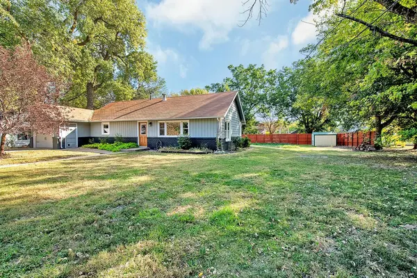 216 N Race St, Arlington, KS 67514