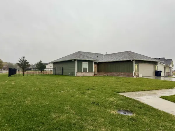 356 N Deer Run Ct, El Dorado, KS 67042