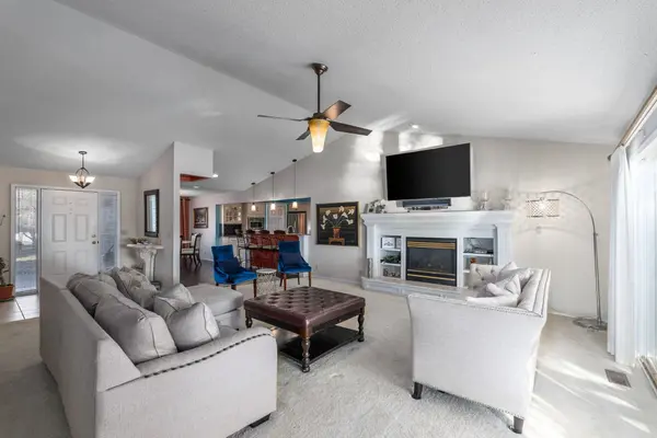 2340 N Lighthouse Cv, Wichita, KS 67205
