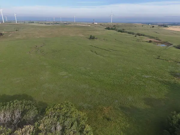 2210 Hawk RD, Aurora, KS 66938