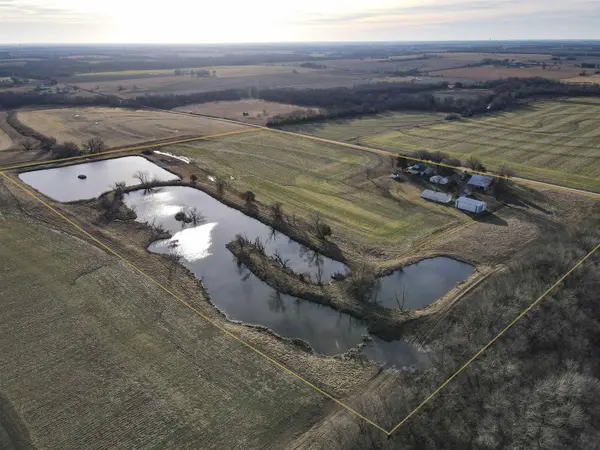 22584 2100 Rd, Chanute, KS 66720