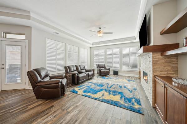 1055 E Waters Edge St, Derby, KS 67037