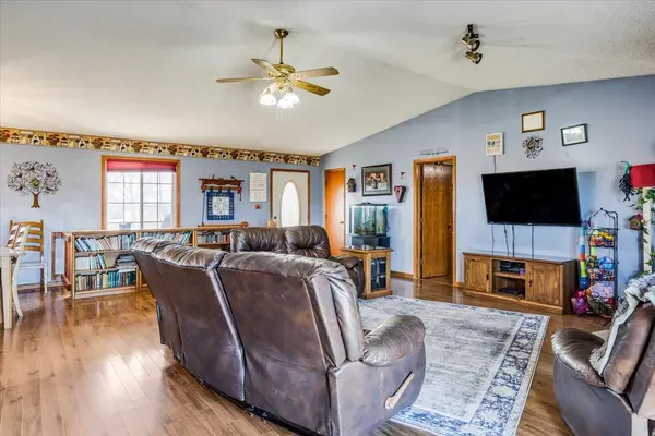 8361 S Meridian St, Haysville, KS 67060
