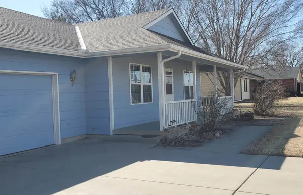 315 E Central, Andover, KS 67002
