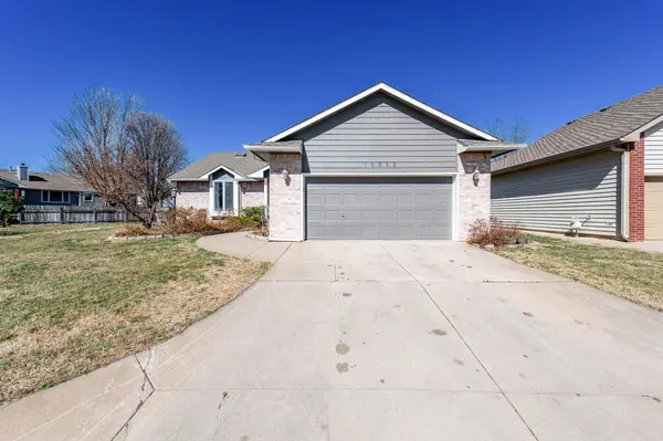 10532 W Millpond St, Wichita, KS 67212