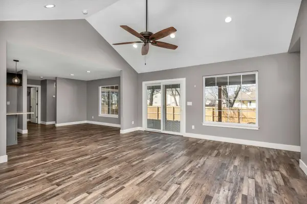 1101 N Washington St, Belle Plaine, KS 67013