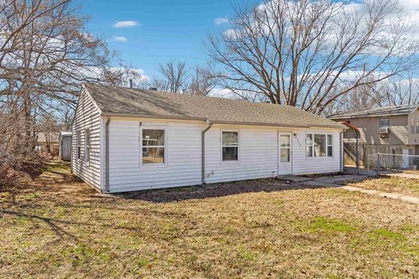 4215 S Cumberland St, Wichita, KS 67216