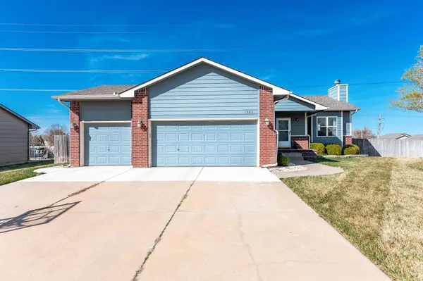 1382 N Aksarben Ct, Wichita, KS 67235