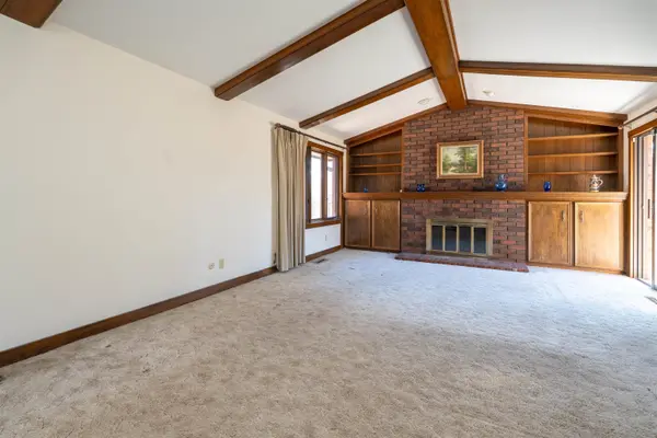1024 S Burrus St, Wichita, KS 67207