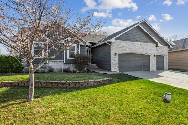 110 S Maple Dunes St, Wichita, KS 67235