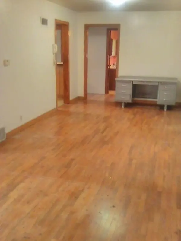 1303 N 5th Street, Arkansas City, KS 67005