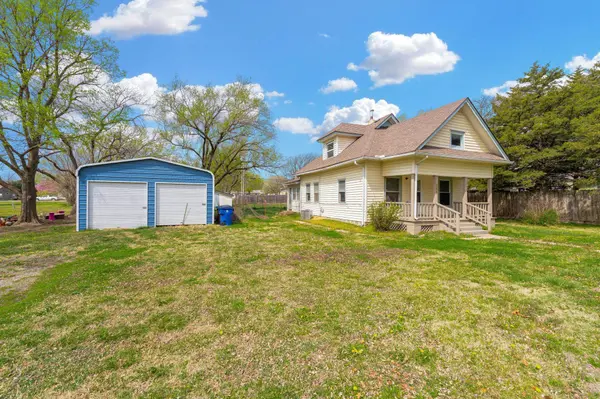 355 S Ohio St, Benton, KS 67017