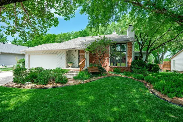 14020 E Lakeview Dr, Wichita, KS 67230