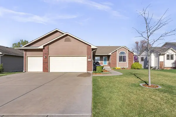 423 Homestead Ct, Colwich, KS 67030