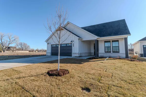 4554 N Sandkey St, Wichita, KS 67204
