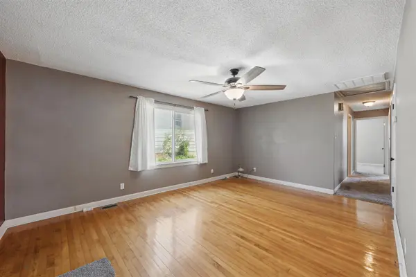 304 S 2nd St, Towanda, KS 67144