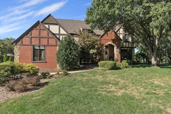 2823 N Wilderness Court, Wichita, KS 67226
