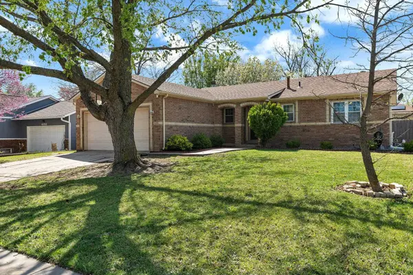4109 Clarendon St, Bel Aire, KS 67220