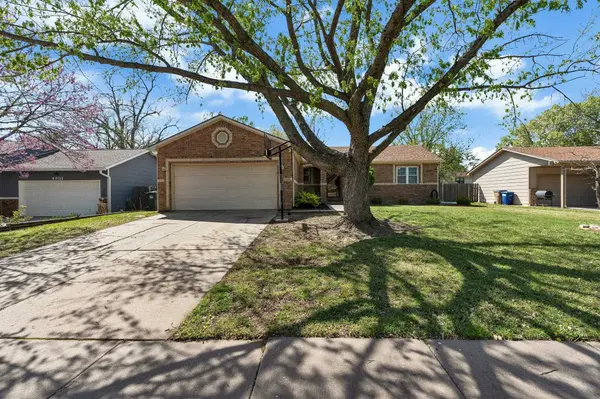 4109 Clarendon St, Bel Aire, KS 67220