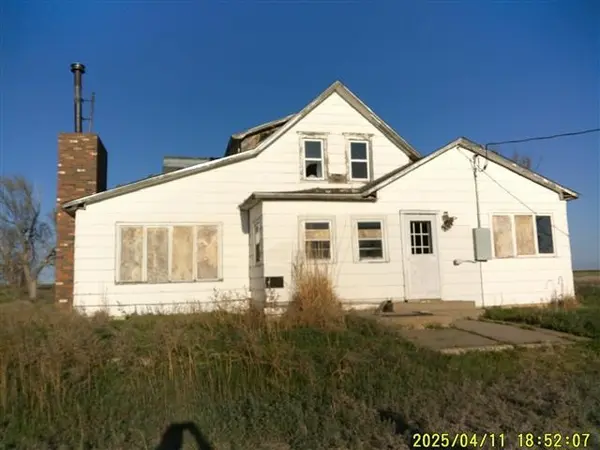 18425 Shoreline Rd, Russell, KS 67665