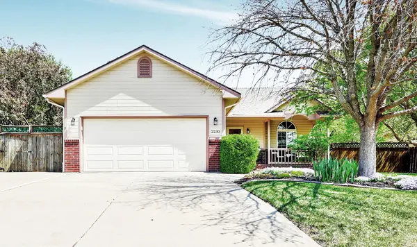 2230 N Duckcreek Ln, Derby, KS 67037