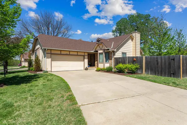 6736 E Pepperwood, Wichita, KS 67226