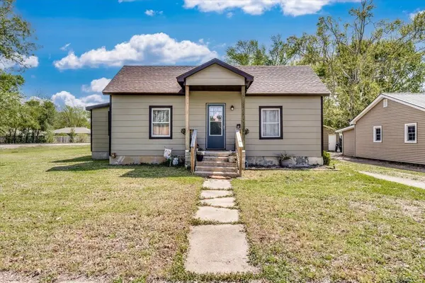 1520 Broadway St,  Winfield,  KS 67156